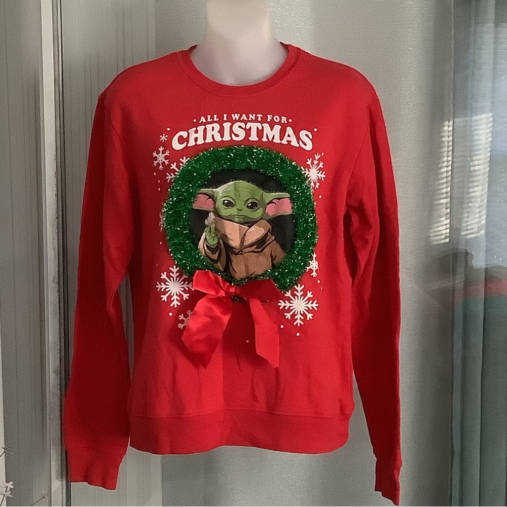 Star Wars-themed ugly Christmas sweatshirt featuring Baby Yoda🌻